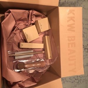 KKW concealer kit and correcting liquid